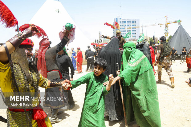 آیین خیمه سوزان هیئت خیام‌الحسین در قم‎