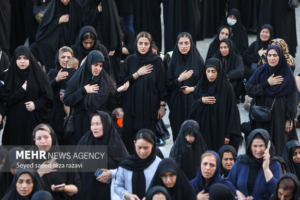 آئین <a href='https://sayeb.ir/tag/%d8%ae%db%8c%d9%85%d9%87-%d8%b3%d9%88%d8%b2%d8%a7%d9%86'></div>خیمه سوزان</a> در میدان امام <a href='https://sayeb.ir/tag/%d8%ad%d8%b3%db%8c%d9%86'>حسین</a> (ع) <a href='https://sayeb.ir/tag/%d8%aa%d9%87%d8%b1%d8%a7%d9%86'>تهران</a>