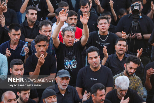 آئین <a href='https://sayeb.ir/tag/%d8%ae%db%8c%d9%85%d9%87-%d8%b3%d9%88%d8%b2%d8%a7%d9%86'></div>خیمه سوزان</a> در میدان امام <a href='https://sayeb.ir/tag/%d8%ad%d8%b3%db%8c%d9%86'>حسین</a> (ع) <a href='https://sayeb.ir/tag/%d8%aa%d9%87%d8%b1%d8%a7%d9%86'>تهران</a>