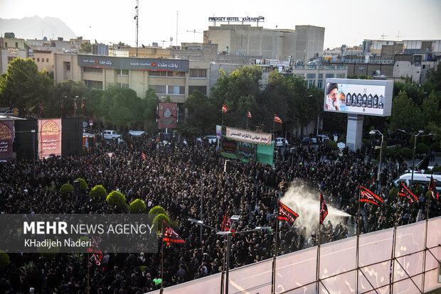 سوگ و شکوه در میدان امام حسین(ع) اصفهان؛ تجلی وحدت ملی در عصر عاشورا