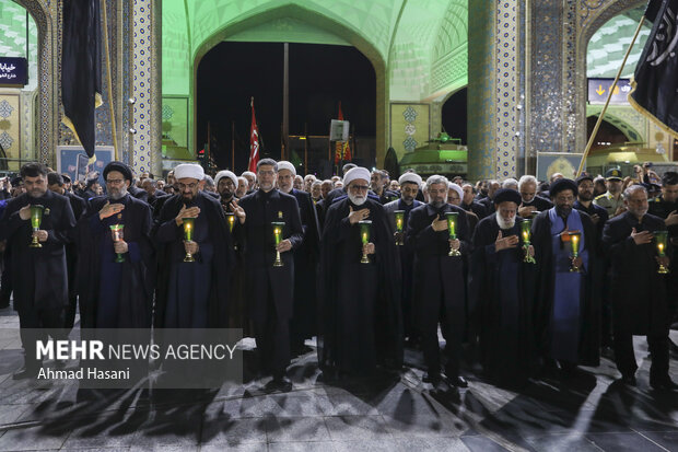 مراسم شام غریبان امام حسین (ع) در حرم امام رضا (ع)