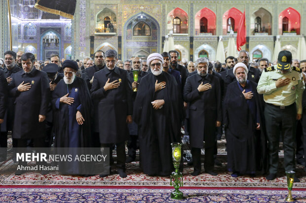 مراسم شام غریبان امام حسین (ع) در حرم امام رضا (ع)