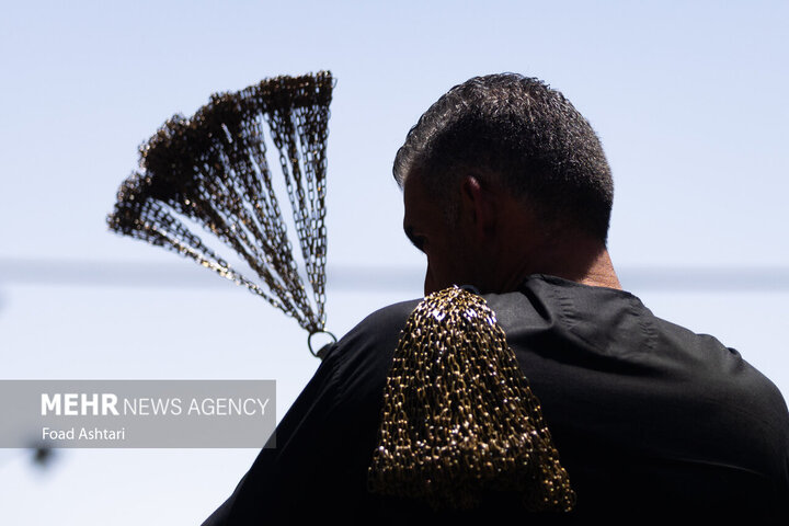 تهران مظهر تبلور وحدت و ارادت حسینی؛ نماز ظهر عاشورا اقامه شد