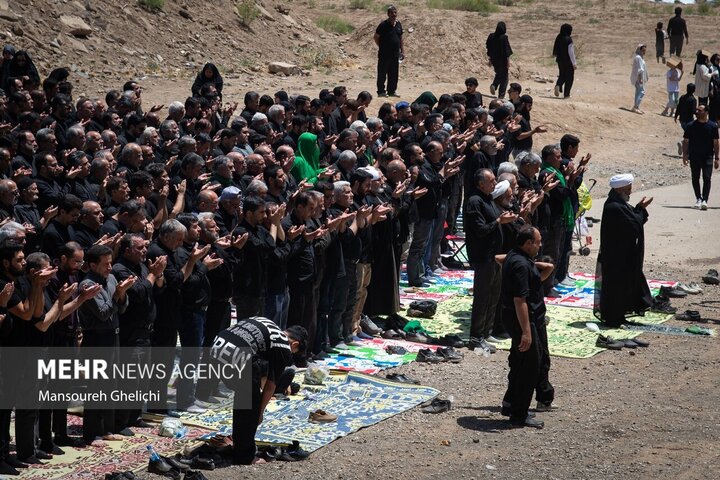 اقامه نماز ظهر عاشورا در روستای قلعه‌نو خرقان