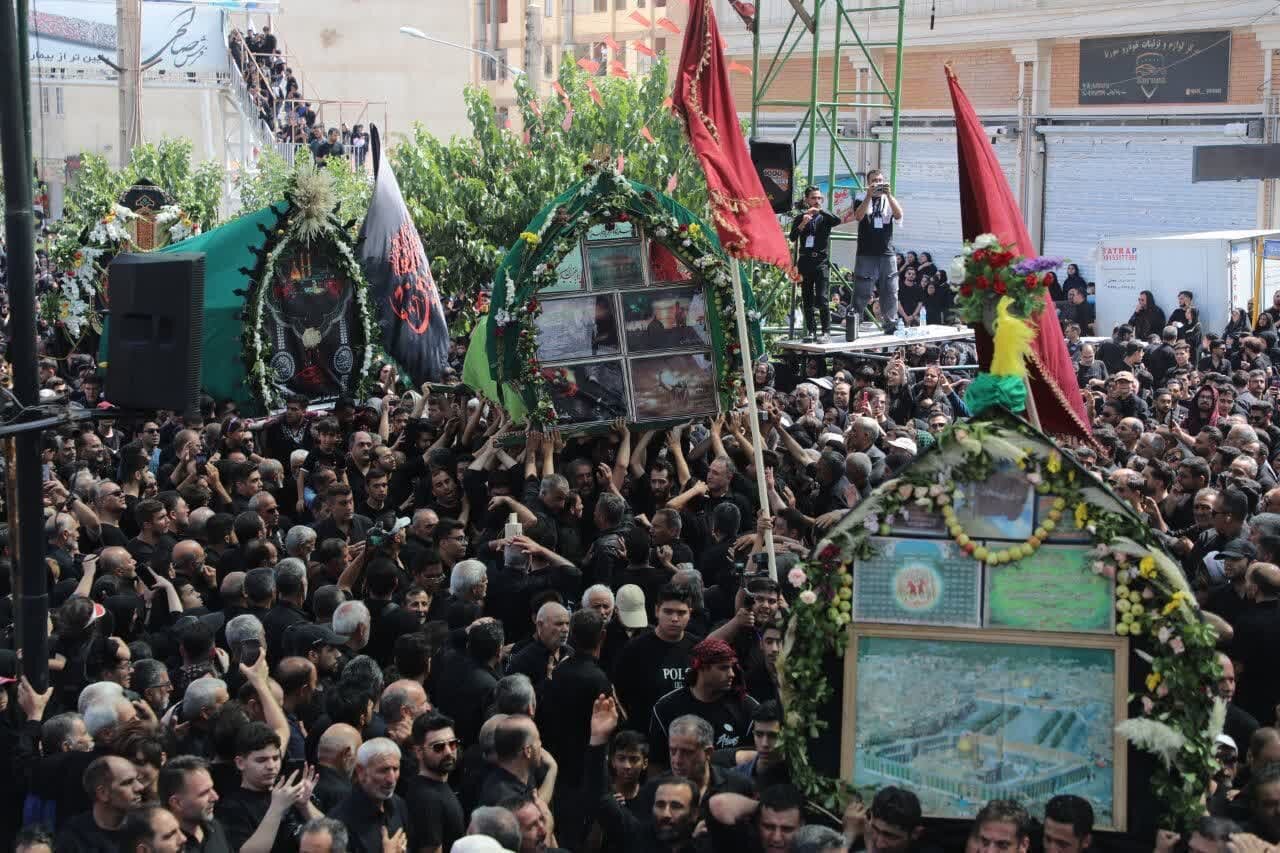 امضای «شهادتنامه عشاق» در عاشورا/ استان سمنان یکپارچه ماتمکده شد