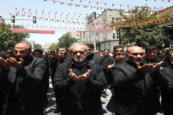 Bugün İran Kerbela Şehitleri için yas tutuyor