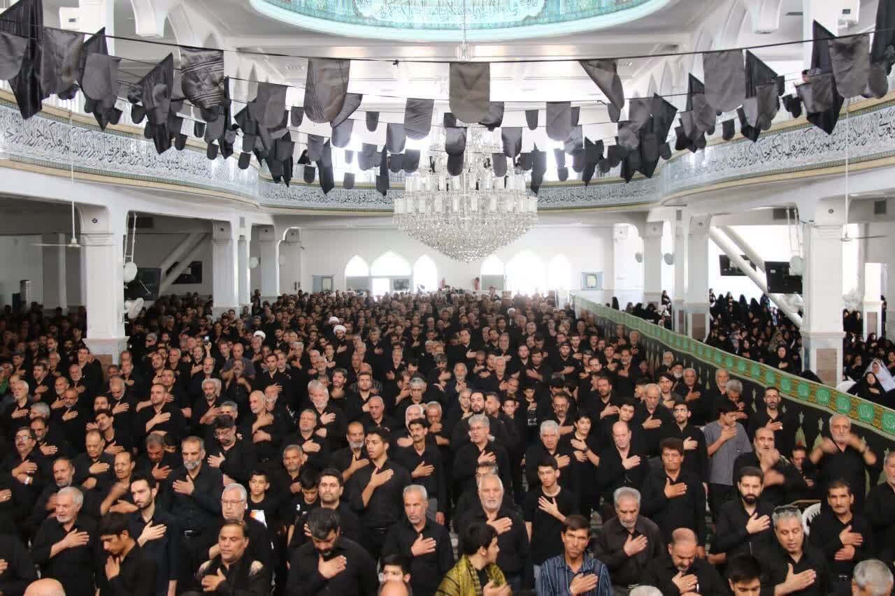 مراسم عاشورای حسینی در مسجد جامع آباده برگزار شد