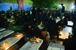 ‘Shaam-e Ghariban’ ritual observed in Isfahan