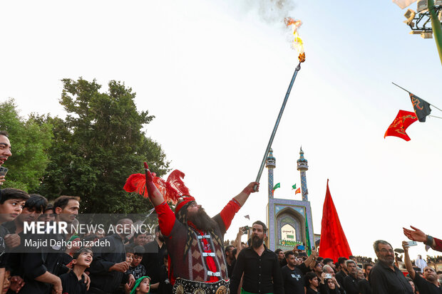 آیین «تعزیه خوانی» و «نخل گردانی» روز عاشورا - مهریز