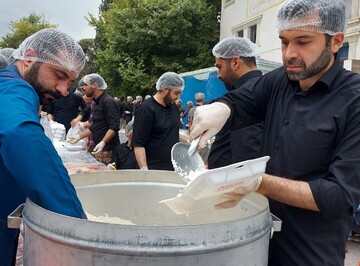 ۷۲ دیگ غذای نذری در گرگان با کمک مردم طبخ شد