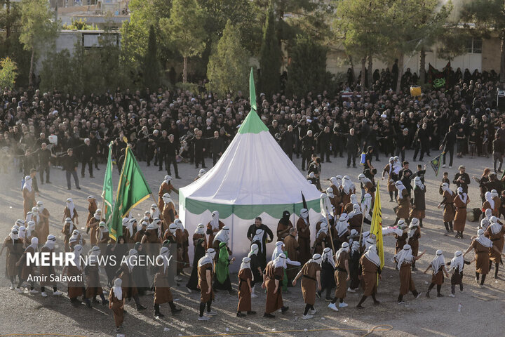 مراسم خیمه‌سوزان عاشورا در سرخه