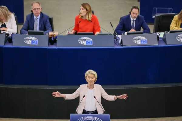 Von der Leyen wins second term as EU Commission president