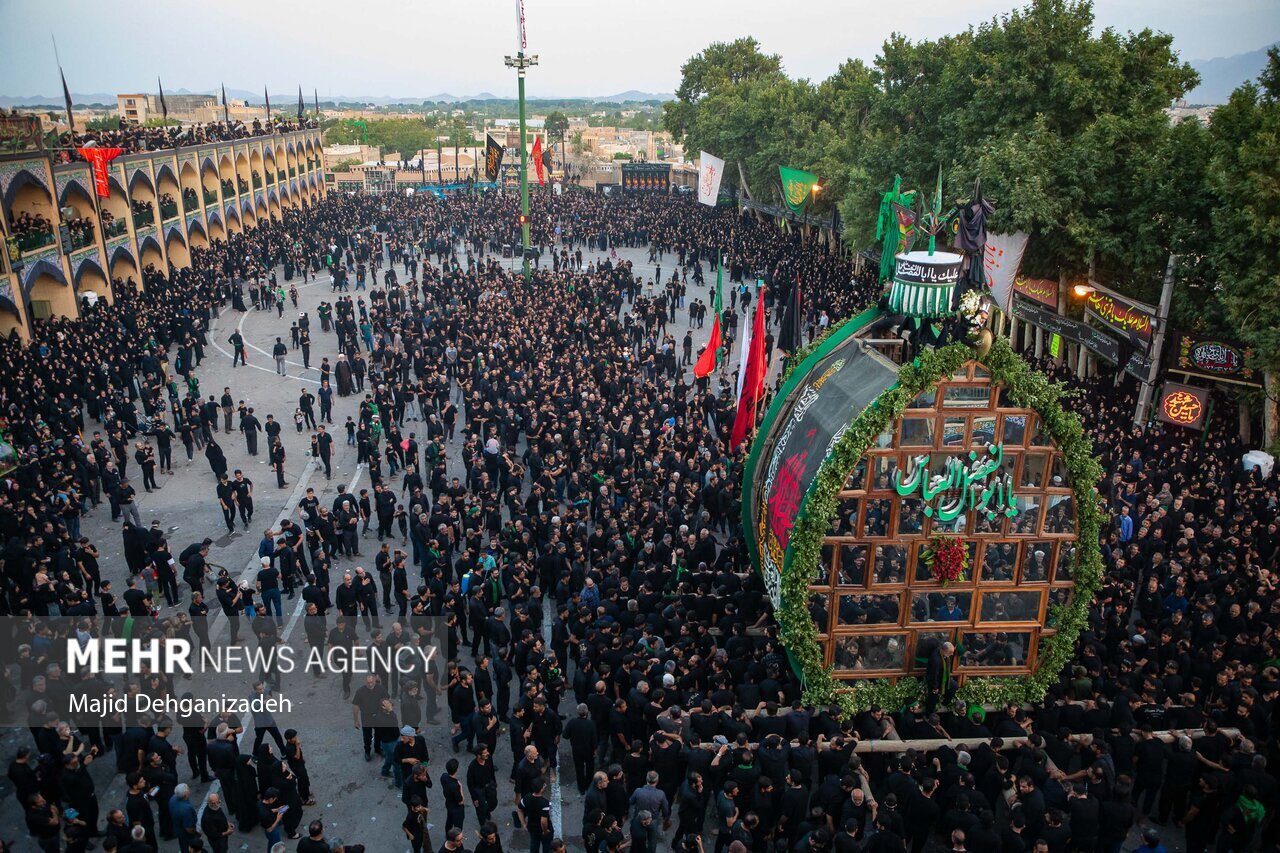 آمل؛ شهری که با محرم زندگی می کند؛ نخلی که هنوز ایستاده