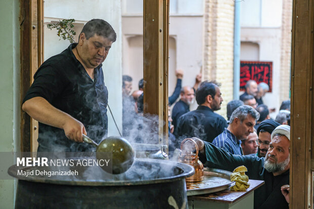 عزاداران حسینی مهمان روحانیون یزدی