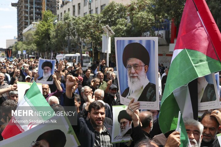 مسيرات حاشدة لأهالي مدينة مشهد لادانة جرائم الكيان الصهيوني