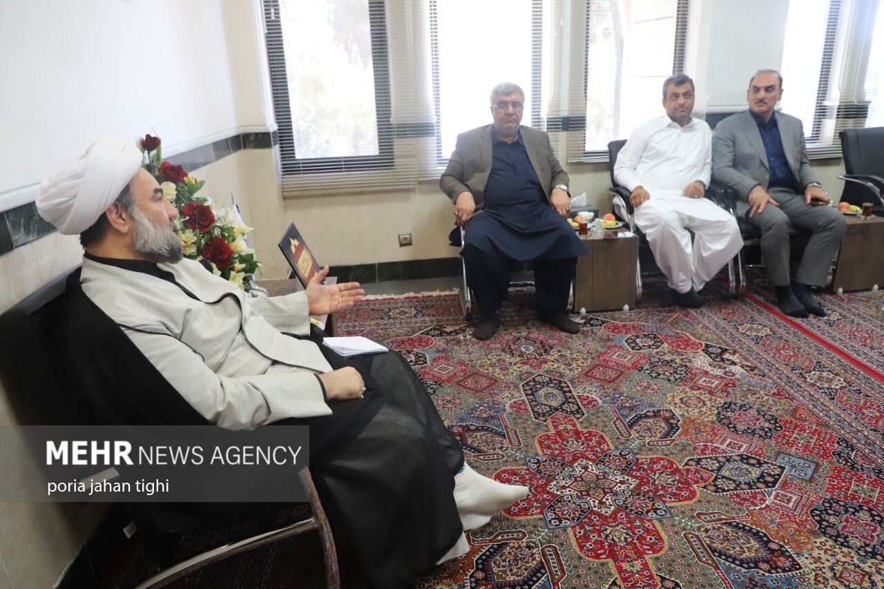 دیدار جمعی از نمایندگان منتخب دوازدهمین دوره مجلس شورای اسلامی در سیستان و بلوچستان با نماینده ولی فقیه