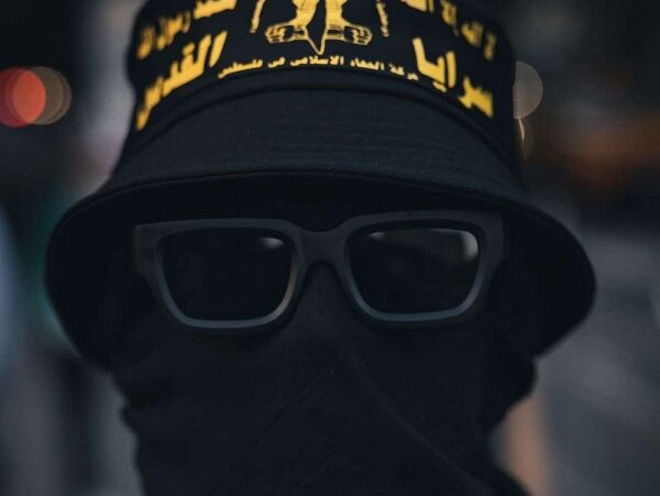 Gazze yürüyüşüne katılan ABD'li protestocunun giyinme tarzı dikkat çekti