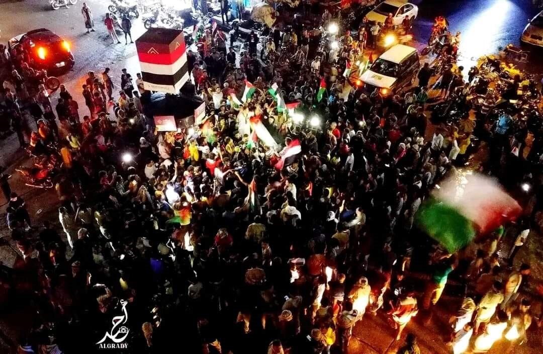 تجمع شبانه یمنی‌ها در صنعا/انزجارازمتجاوزان وادامه حمایت ازفلسطین