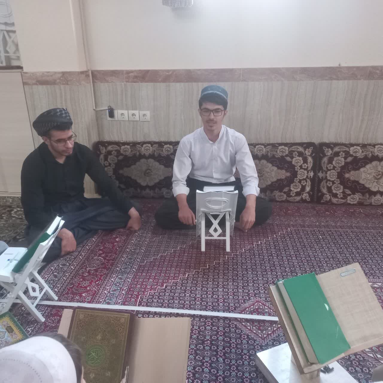 حفظ قرآن کریم برکت را به زندگی وارد میکند