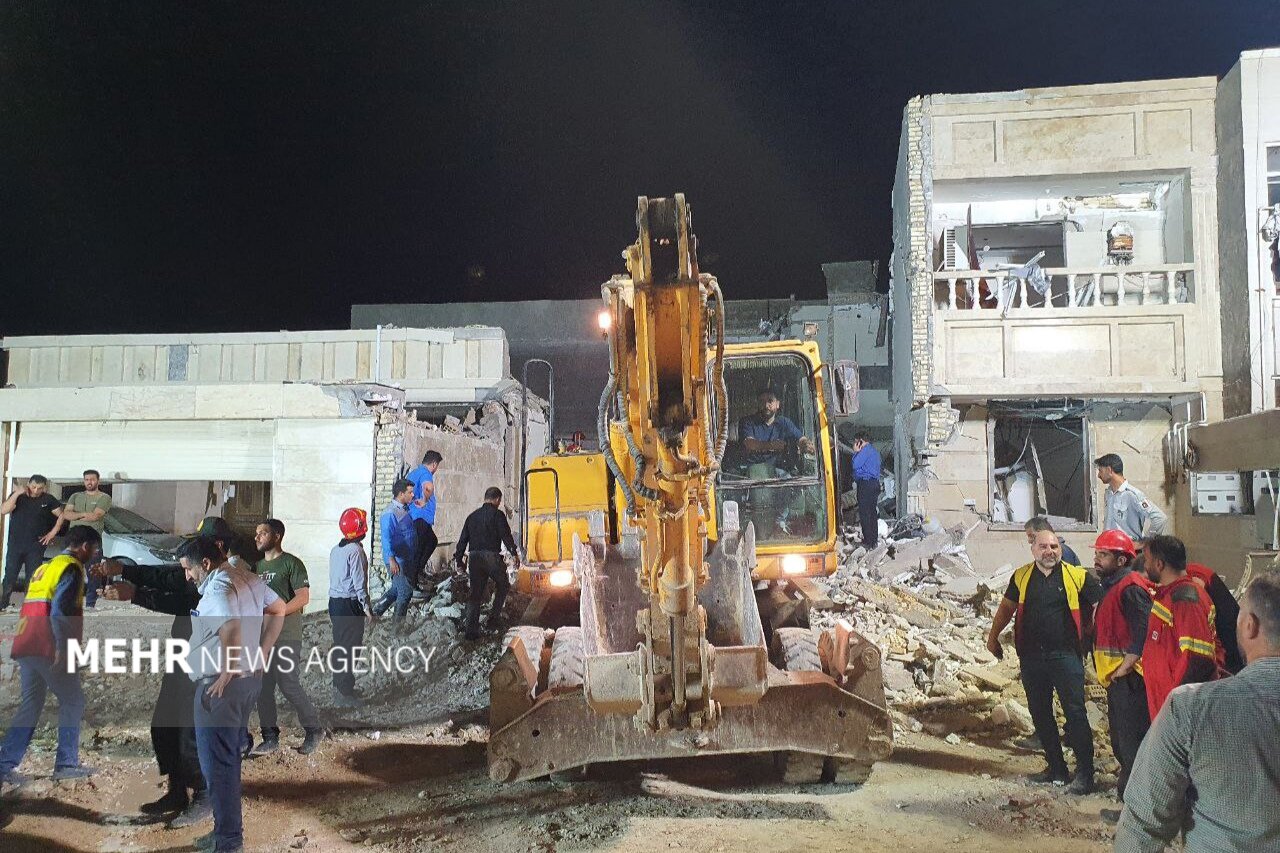 تخریب ۵ خانه در انفجار گاز کیانشهر اهواز/۳۰ خانه صدمه دیدند