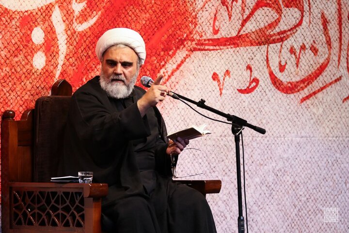 هیئتهای مذهبی از امام شناسی غافل نشوند