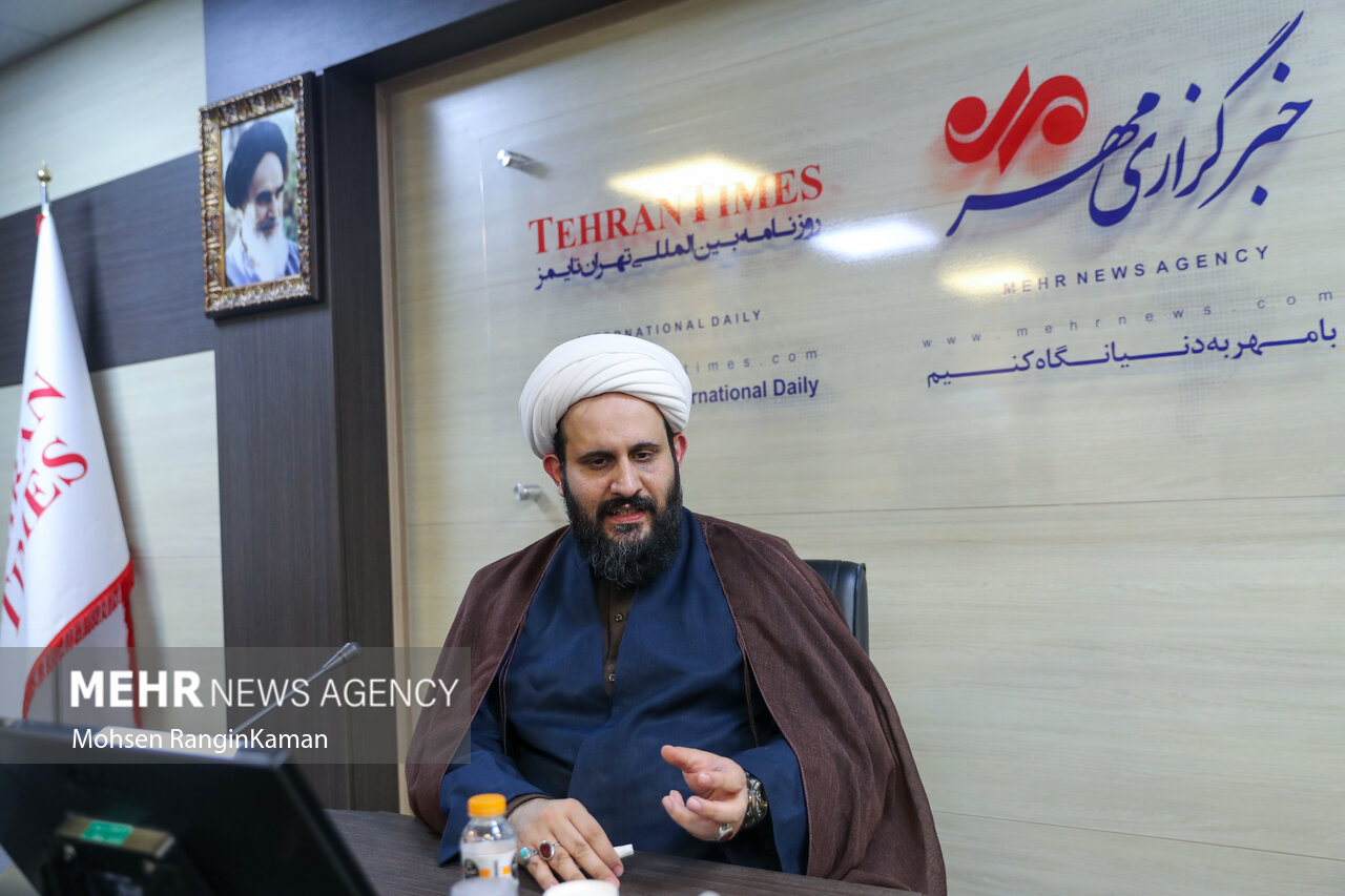 کارخانه انسانی سازی، محصول نگاه جامعه محور به تعلیم و تربیت است