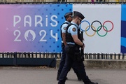 پیرس اولمپک، خاتون ایتھلیٹ پر حجاب کی وجہ سے کھیل میں شرکت پر پابندی