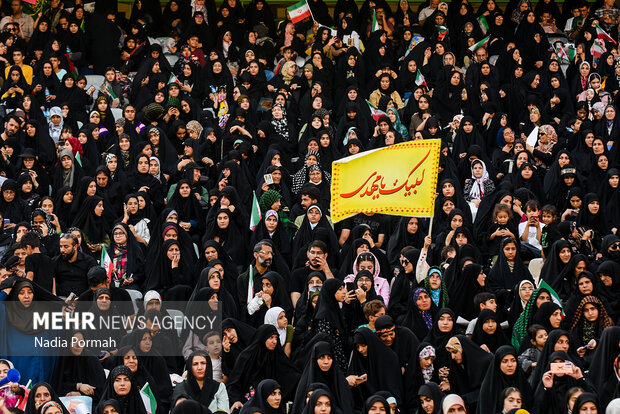 اجتماع دختران انقلاب در ورزشگاه آزادی