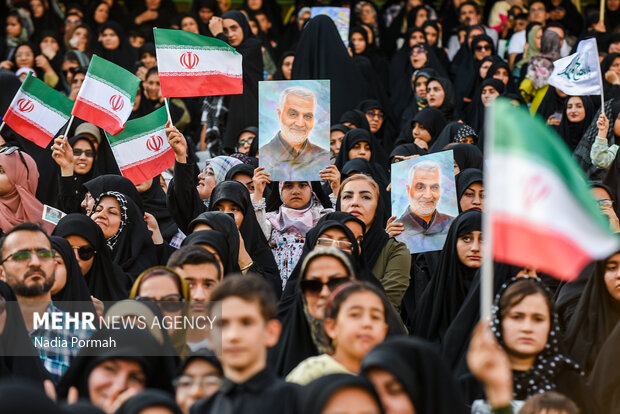 اجتماع دختران انقلاب در ورزشگاه آزادی