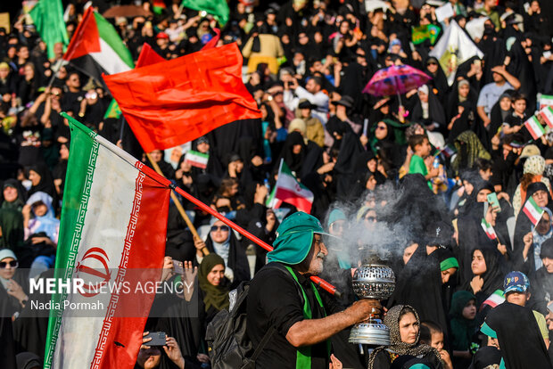 اجتماع دختران انقلاب در ورزشگاه آزادی