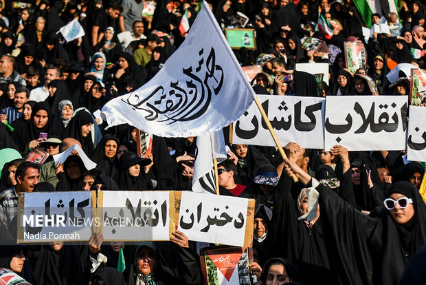 اجتماع دختران انقلاب در ورزشگاه آزادی