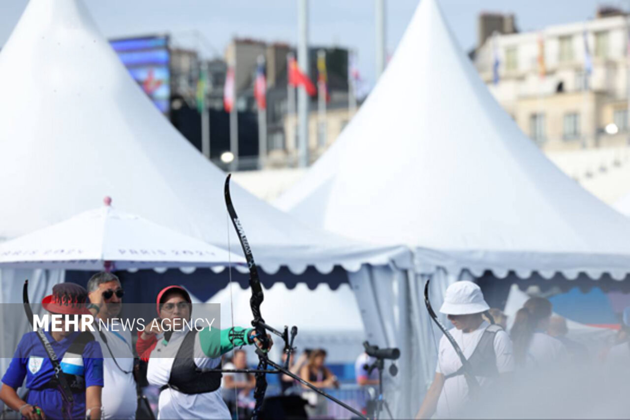 نشانهگیری تیروکمان در همکاری با مربی خارجی