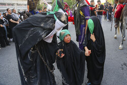 Symbolic caravan of captives of Karbala in Qom