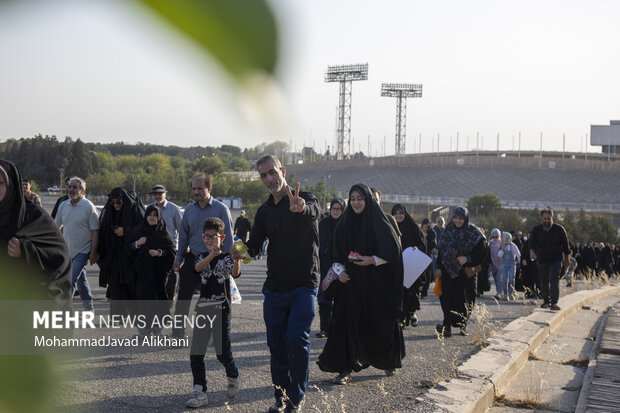 اجتماع مردمی دختران انقلاب در ورزشگاه آزادی