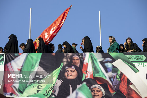 اجتماع مردمی دختران انقلاب در ورزشگاه آزادی