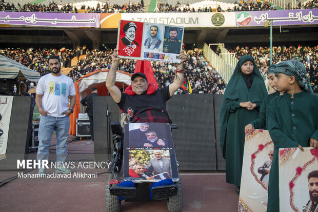 اجتماع مردمی دختران انقلاب در ورزشگاه آزادی