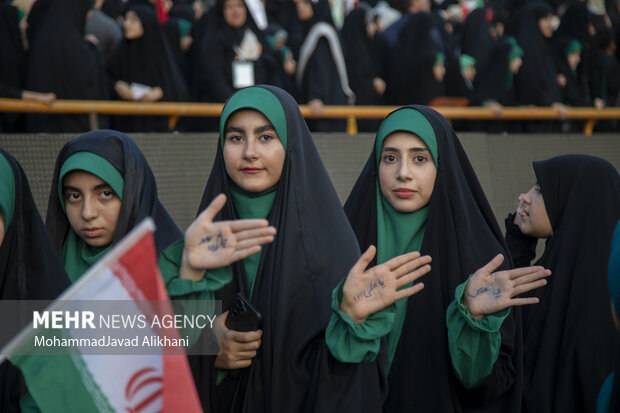 اجتماع مردمی دختران انقلاب در ورزشگاه آزادی