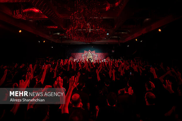 مراسم عزاداری شب سوم محرم در هیئت خادمین الرضا(ع) رشت