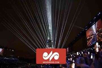 VIDEO: Eiffel Tower light show at 2024 Olympics inauguration