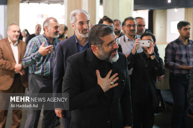 وزیر ارشاد: از مکان نامناسب غرفه ایران در بینال ونیز بیاطلاعم وزیر ارشاد: از مکان نامناسب غرفه ایران در بینال ونیز بیاطلاعم