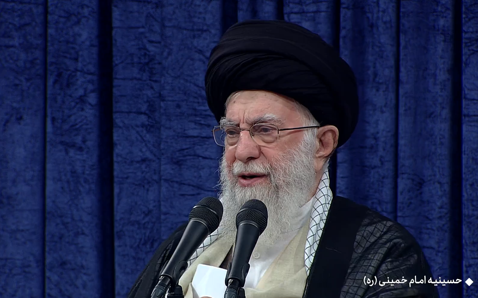 پایان سخنان رهبر انقلاب