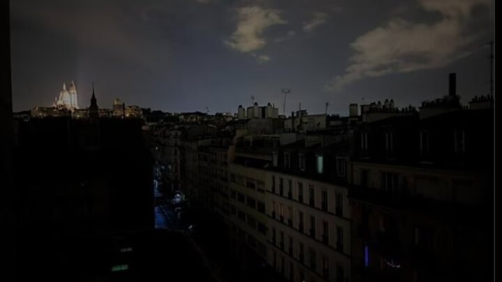 Paris reportedly hit by blackout amid 2024 Olympics (+VIDEO)