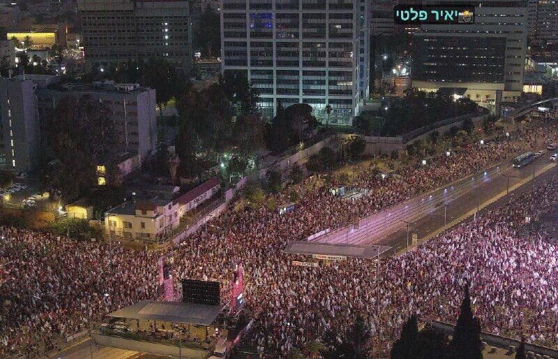 Tel Aviv streets filled with anti-Zionist protesters
