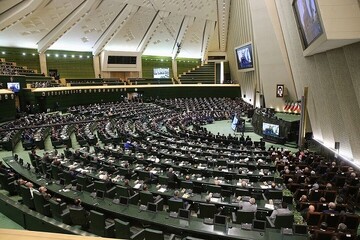 آماده‌سازی محوطه پیرامونی مجلس همزمان با مراسم تحلیف ریاست‌جمهوری/میزبانی از سران ۸۶ کشور خارجی