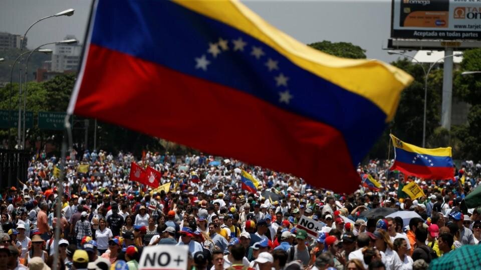 پیروزی مادورو با استفاده از تاکتیک سنتی؛ آمریکا دوباره شکست خورد