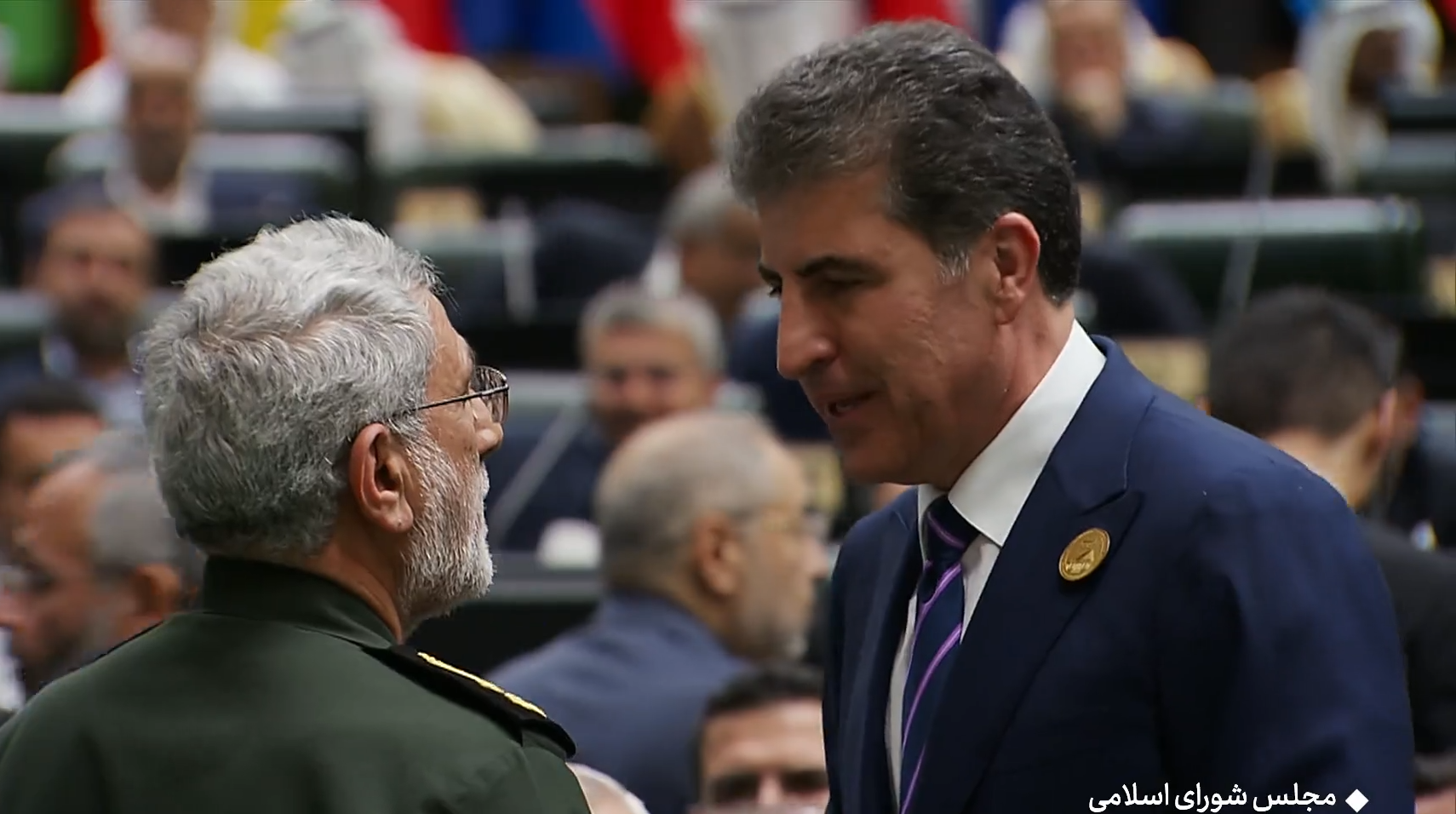 تصویری از سردار قاآنی و بارزانی پیش از شروع رسمی مراسم تحلیف