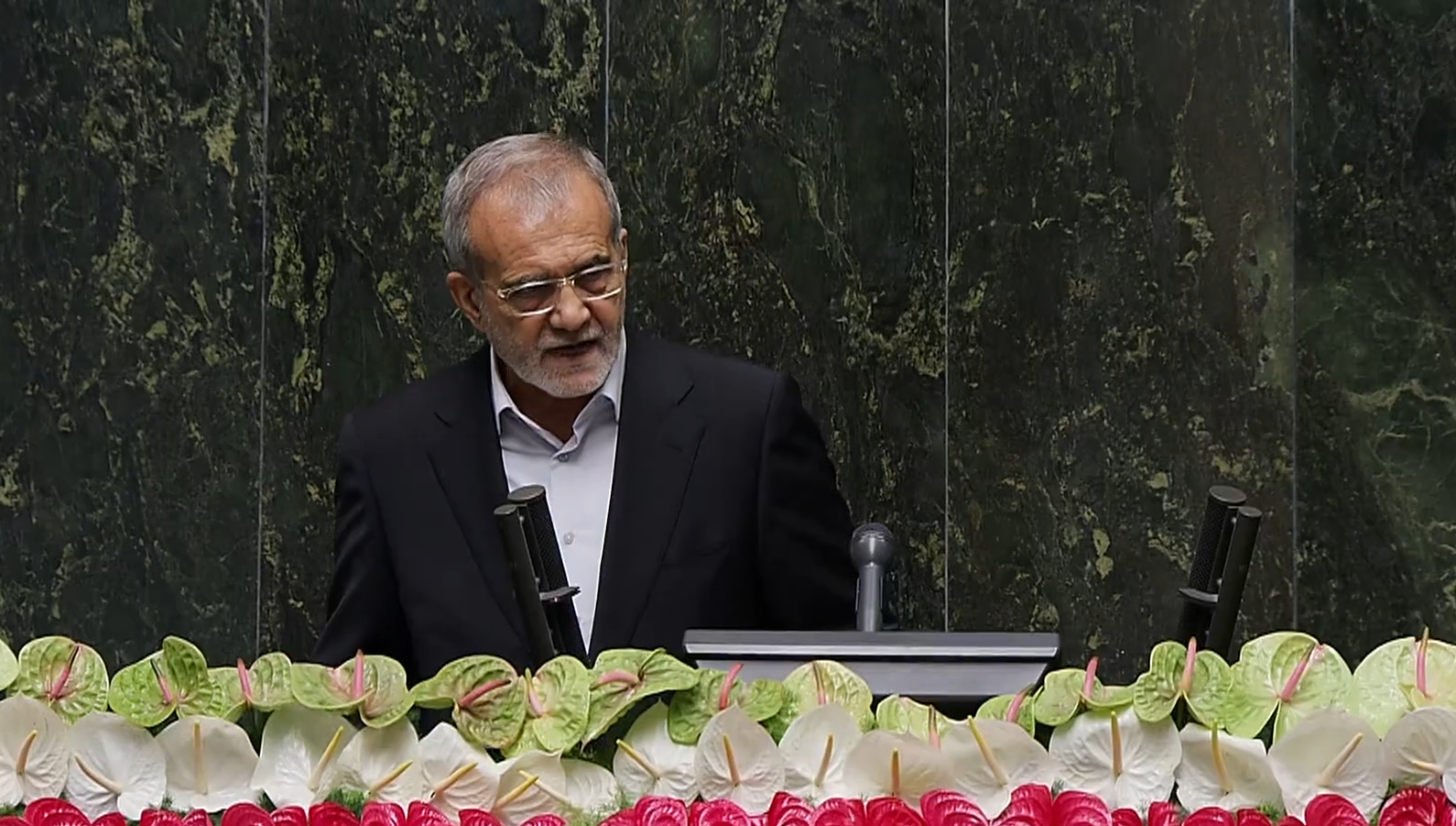 سخنان پزشکیان آغاز شد