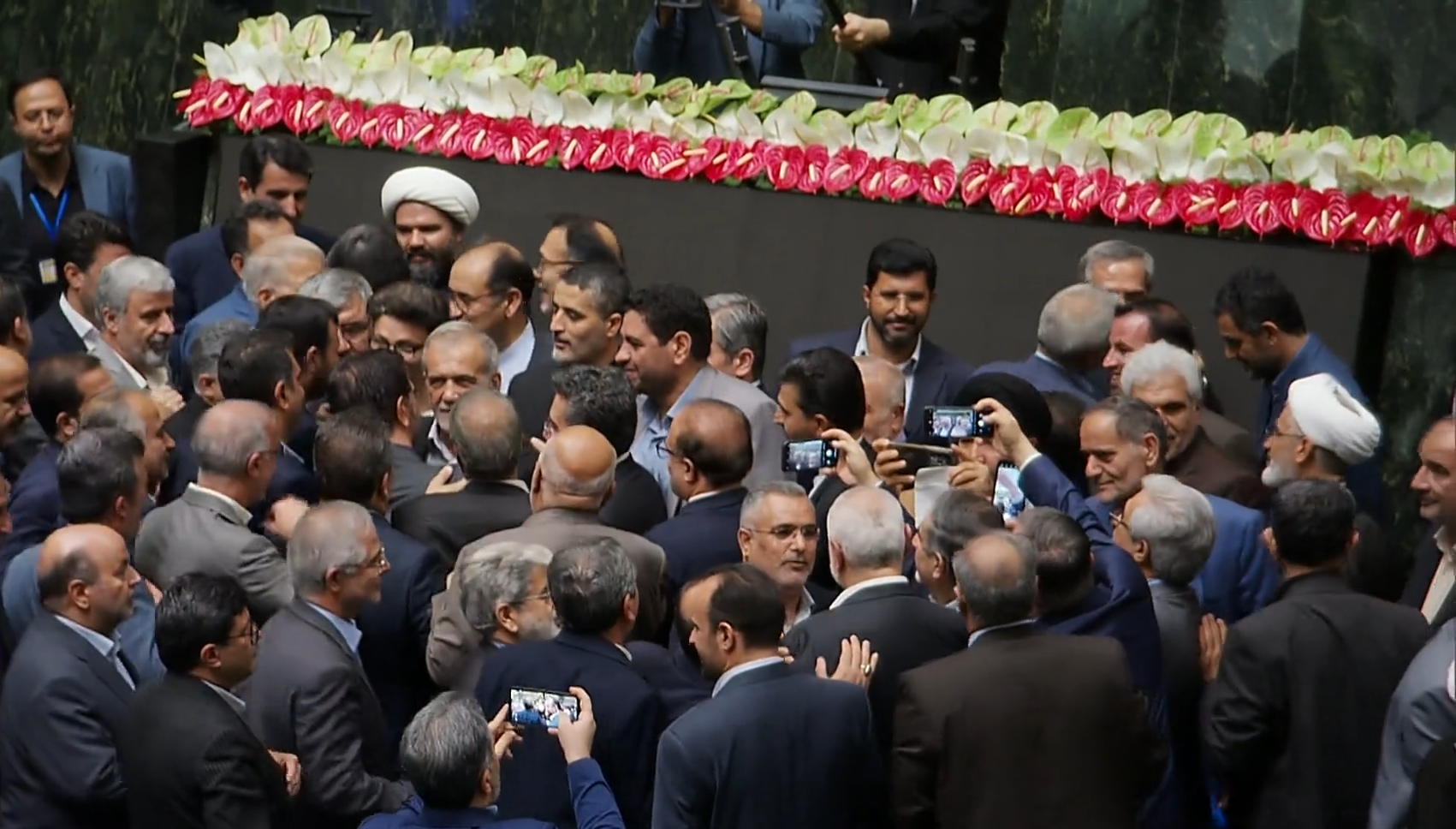 گپ‌وگفت نمایندگان با رئیس جمهور و مهمانان داخلی و خارجی