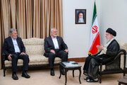 لحظاتی از آخرین دیدار شهید اسماعیل هنیه با رهبر انقلاب اسلامی