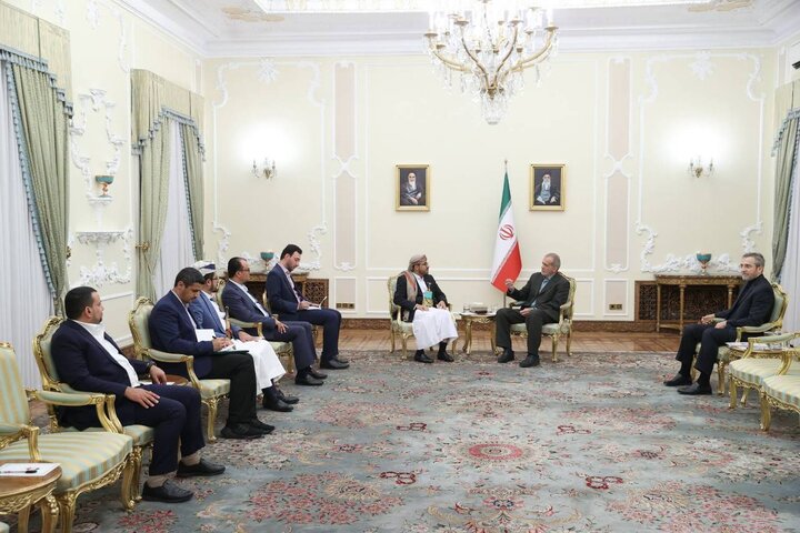 Pezeşkiyan Yemenli yetkili ile görüştü Pezeşkiyan Yemenli yetkili ile görüştü